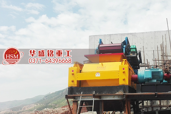 外貿(mào)訂單再創(chuàng)佳績(jī)，輥式破碎機(jī)出口國(guó)外。 